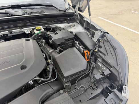 Used 2023 Volvo XC40 B5 Plus w/ Driver Assist Package AWD/4WD image 33