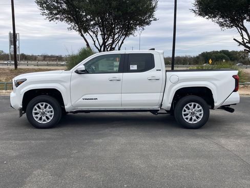 New 2026 Toyota Tacoma SR5 image 8