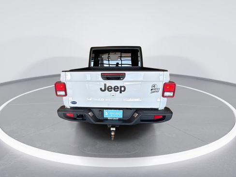 Used 2021 Jeep Gladiator Willys image 7