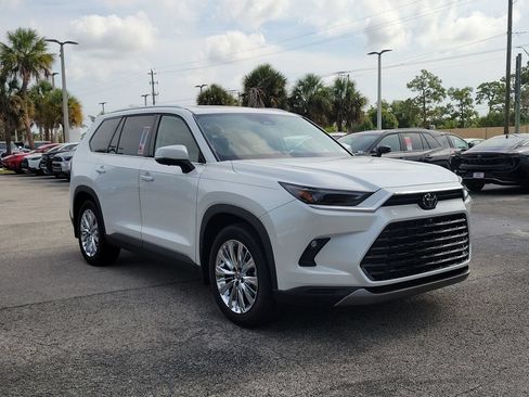 New 2026 Toyota Grand Highlander AWD image 3