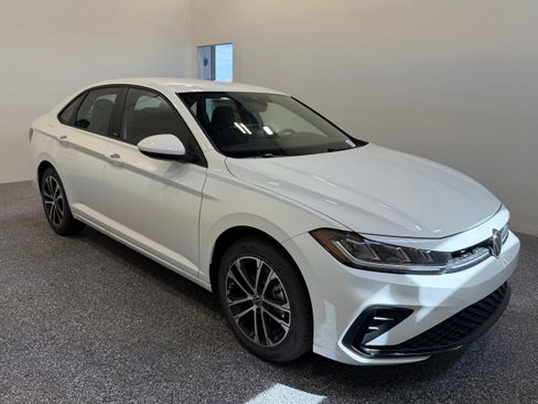 New 2026 Volkswagen Jetta Sport FWD image 9