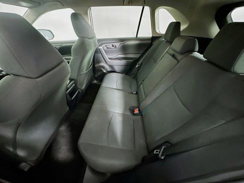 Used 2021 Toyota RAV4 LE image 26