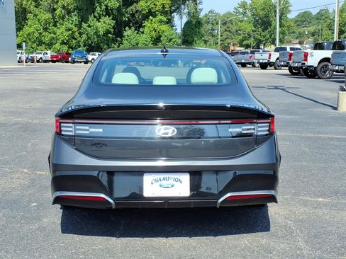 Used 2025 Hyundai Sonata SEL FWD image 24