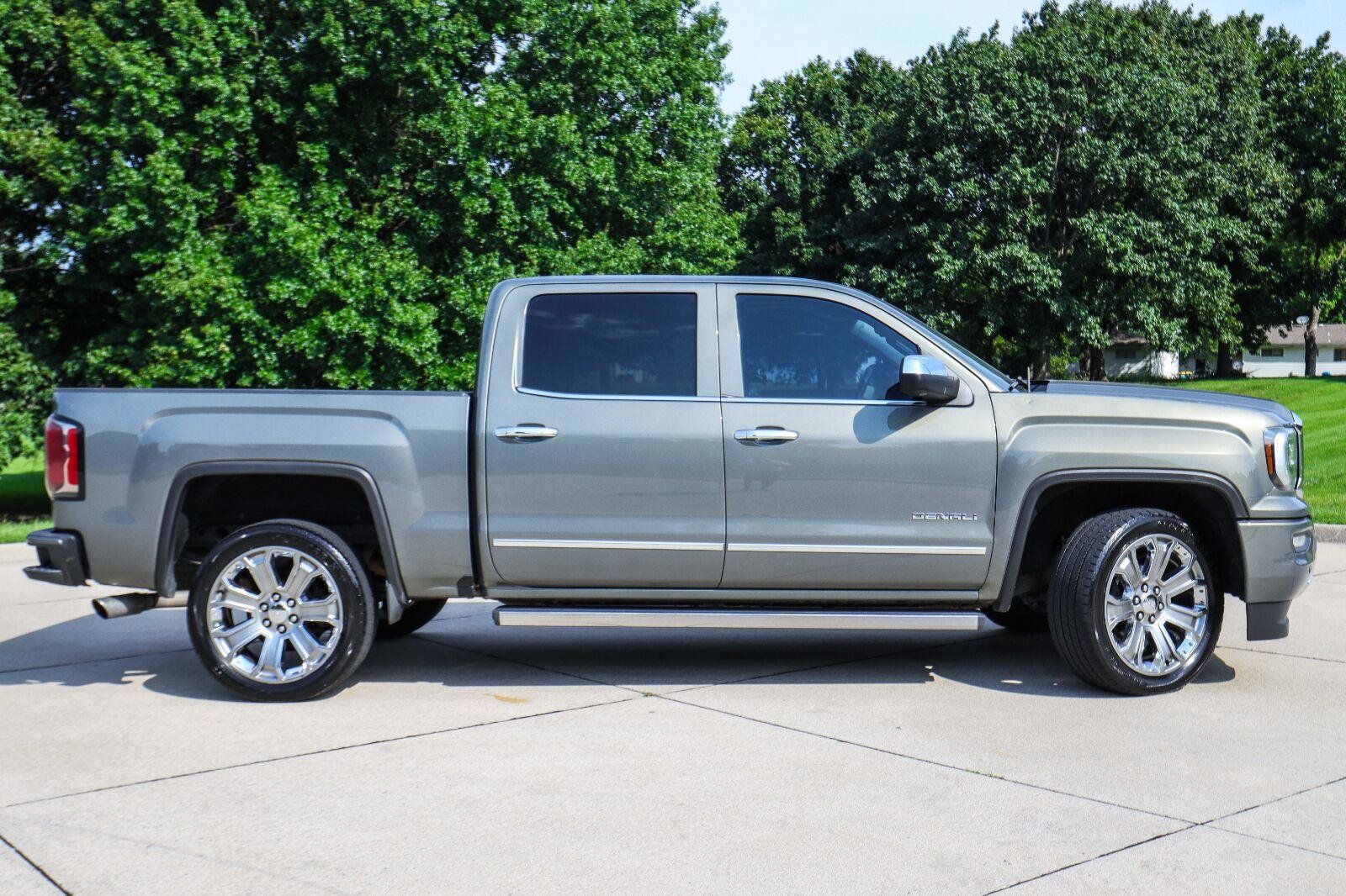 Used 2018 GMC Sierra 1500 Denali w/ Denali Ultimate Package AWD/4WD image 5