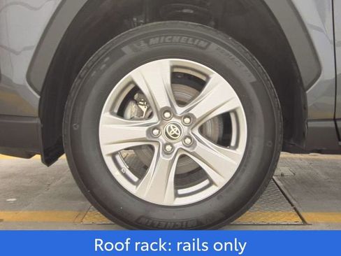 Used 2022 Toyota RAV4 LE image 7