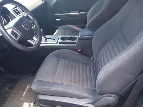 Used 2013 Dodge Challenger R/T RWD image 4