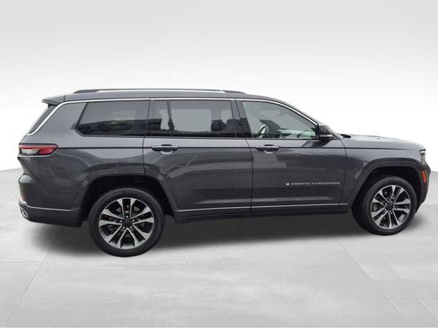 Used 2024 Jeep Grand Cherokee L Overland w/ Trailer Tow Package image 9