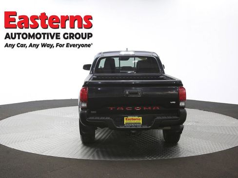 Used 2019 Toyota Tacoma TRD Sport w/ TRD Premium Sport Package image 38