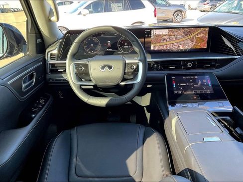 Certified 2025 INFINITI QX80 Pure image 7