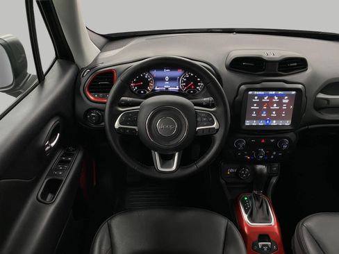 Used 2019 Jeep Renegade Trailhawk AWD/4WD image 13