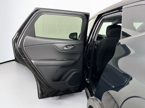 Used 2025 Chevrolet Blazer LT image 25