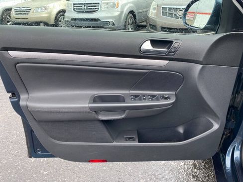 Used 2009 Volkswagen Jetta TDI FWD image 11