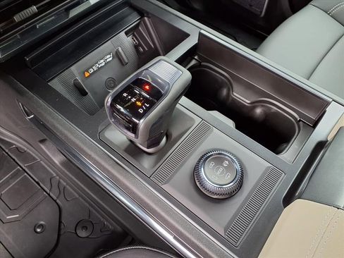 Used 2026 GMC Hummer EV SUV AWD/4WD image 19