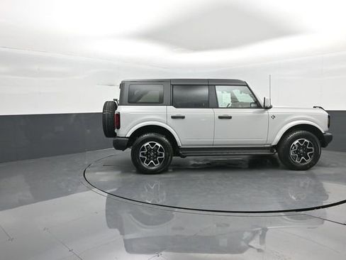 New 2026 Ford Bronco Outer Banks AWD/4WD image 8