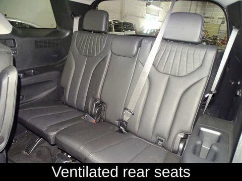 Used 2024 Hyundai Palisade Limited image 16
