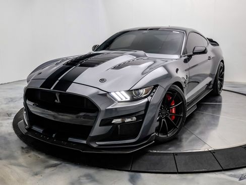 Used 2021 Ford Mustang Shelby GT500 w/ Technology Package image 5