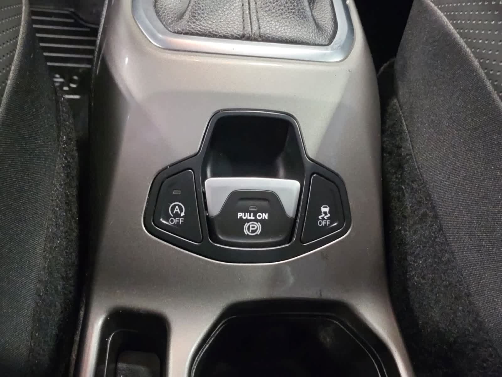 Used 2020 Jeep Renegade Limited AWD/4WD image 20