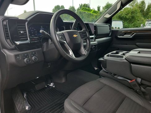 Used 2024 Chevrolet Silverado 1500 LT AWD/4WD image 24