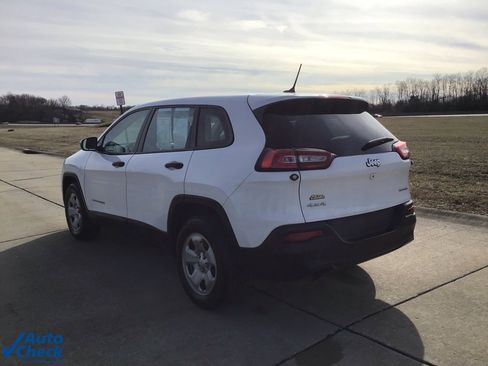 Used 2017 Jeep Cherokee Sport w/ Safety Group image 7