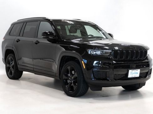 Certified 2023 Jeep Grand Cherokee L Altitude AWD/4WD image 6