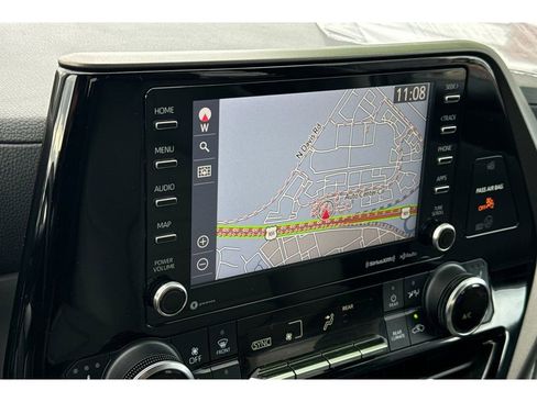 Certified 2022 Toyota Highlander XLE image 22