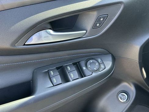 New 2026 Buick Envista Sport Touring FWD image 17
