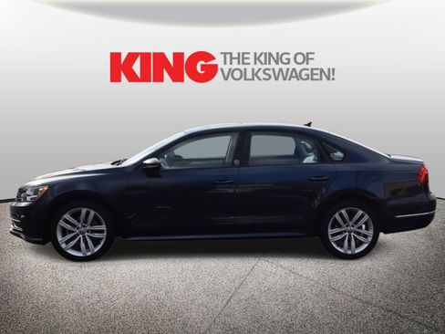 Used 2019 Volkswagen Passat 2.0T Wolfsburg image 7