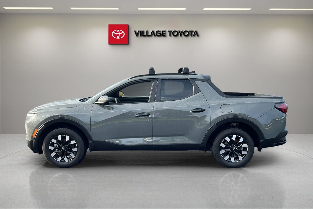 Used 2026 Hyundai Santa Cruz SEL FWD image 2