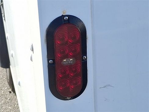 Used 2022 Ford E-350 and Econoline 350 Super Duty w/ Power Windows & Locks Group image 29