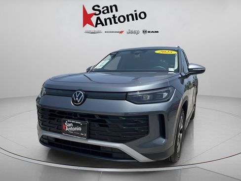 Used 2025 Volkswagen Tiguan S FWD image 6