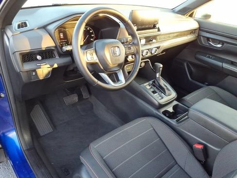Used 2025 Honda CR-V Sport image 3