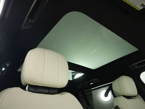 New 2026 Land Rover Range Rover Long Wheelbase SE image 20