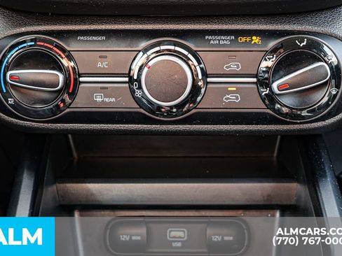 Used 2025 Kia Soul LX w/ LX Technology Package FWD image 41