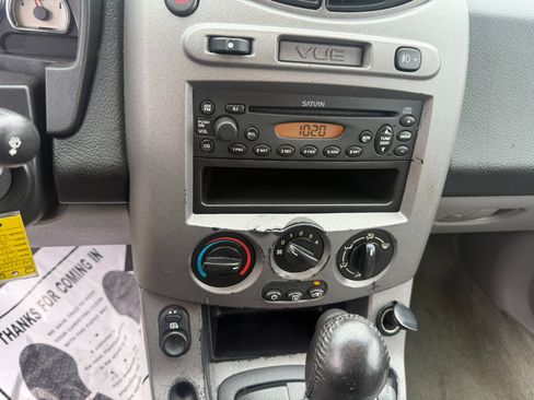 Used 2004 Saturn Vue 2WD V6 image 13