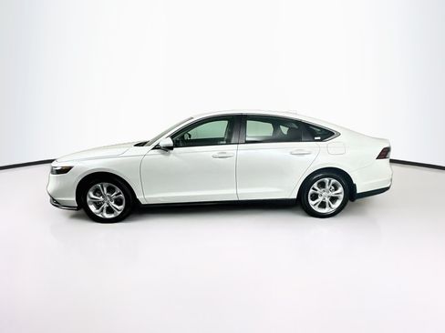Used 2025 Honda Accord LX image 4