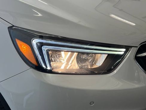 Used 2021 Buick Encore Preferred w/ Safety Package II AWD/4WD image 17