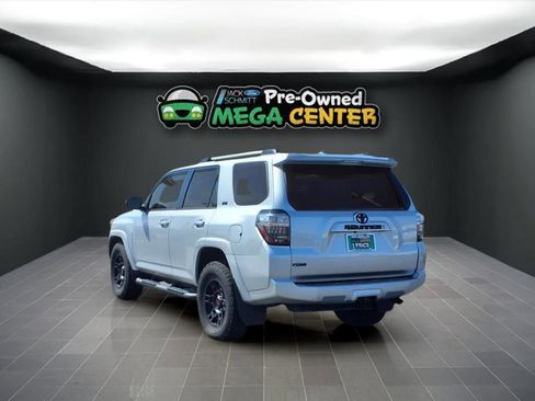 Used 2023 Toyota 4Runner SR5 Premium image 2