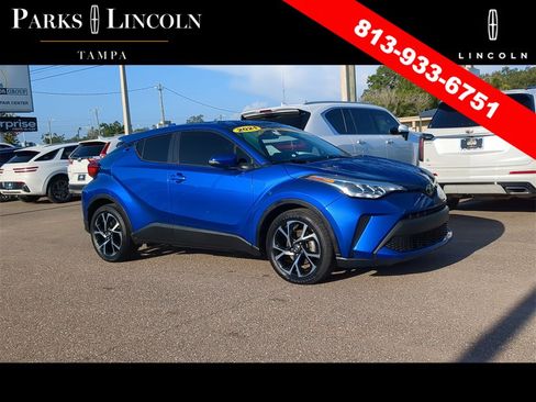 Used 2021 Toyota C-HR XLE image 1