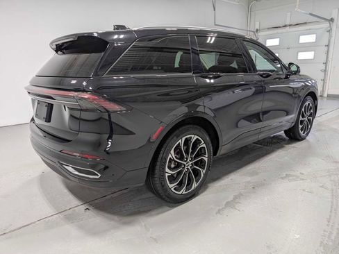 Certified 2025 Lincoln Nautilus Reserve image 8