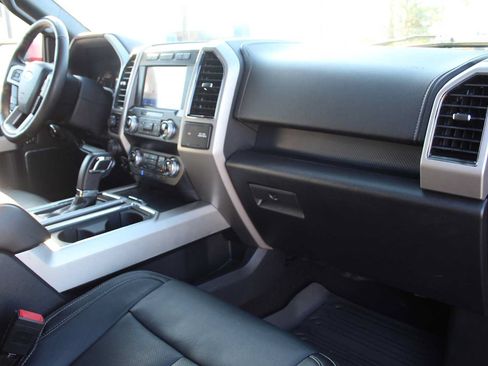 Used 2020 Ford F150 Lariat w/ Equipment Group 502A Luxury AWD/4WD image 19