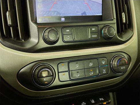 Used 2019 GMC Canyon SLT w/ Driver Alert Package image 12