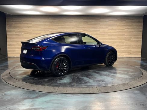 Used 2023 Tesla Model Y Performance AWD/4WD image 15