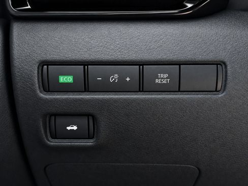Used 2025 Nissan Sentra SV FWD image 30
