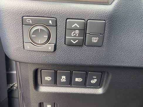 Used 2023 Lexus GX 460 Premium w/ Premium Plus Package image 22