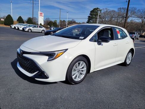 New 2026 Toyota Corolla SE image 3