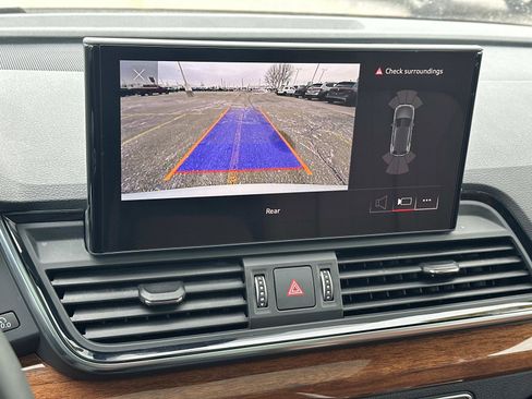 Used 2023 Audi Q5 2.0T Premium w/ Convenience Package image 30