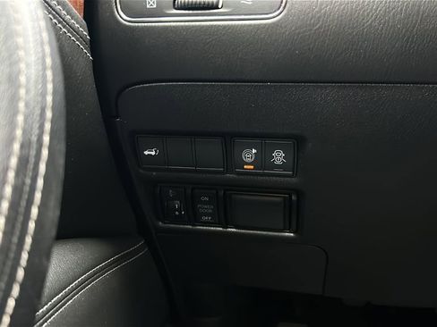 Used 2019 Nissan Armada SL w/ Premium Package RWD image 31
