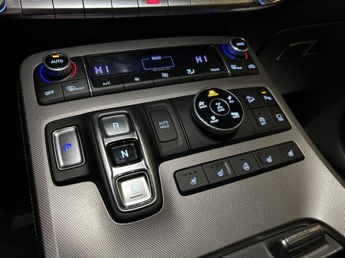 Used 2022 Hyundai Palisade Limited AWD/4WD image 18