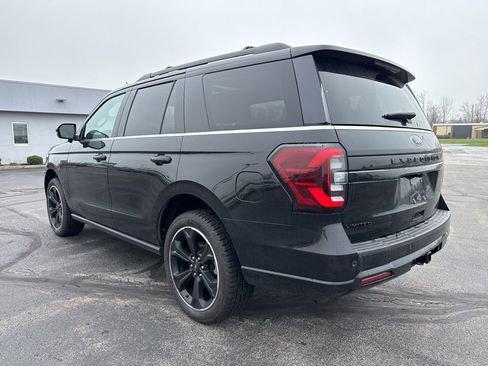 Used 2022 Ford Expedition Limited w/ Equipment Group 303A AWD/4WD image 2