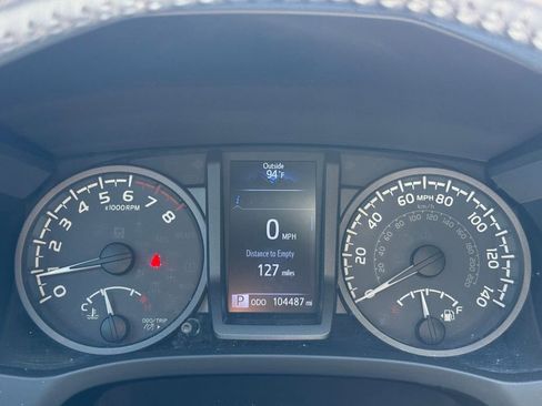 Used 2019 Toyota Tacoma TRD Sport AWD/4WD image 10